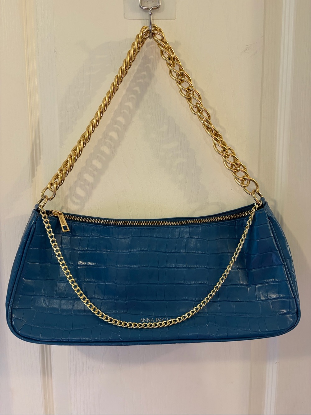 NWOT Anna Paola Blue Italian Leather Croc-Embossed Shoulder Bag Gold Chain